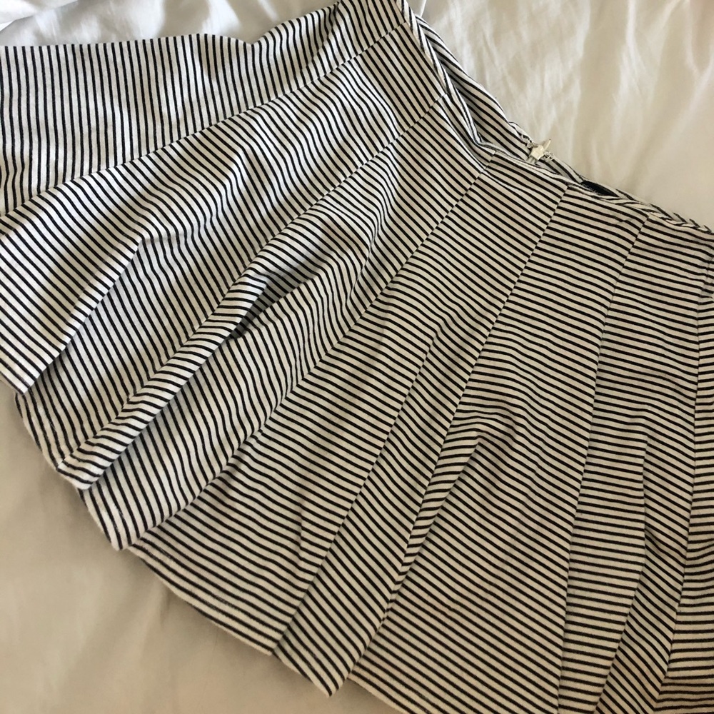 American eagle stripped skater skirt - Picture 3 of 4